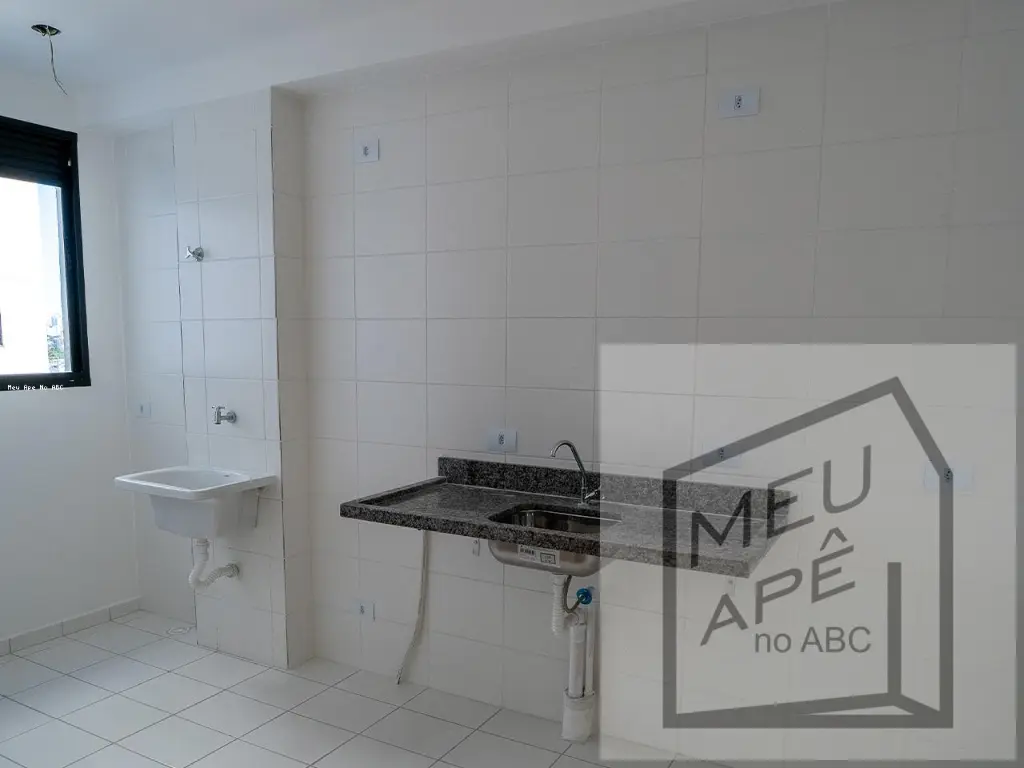 Apartamento à Venda: Vila Palmares, 2 Quartos, 1 Vagas por R$ 365.000,00.