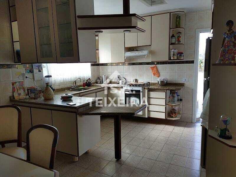 Sobrado à Venda: Baeta Neves, 3 Quartos, 1 Suíte,3 Vaga por R$ 680.000,00.