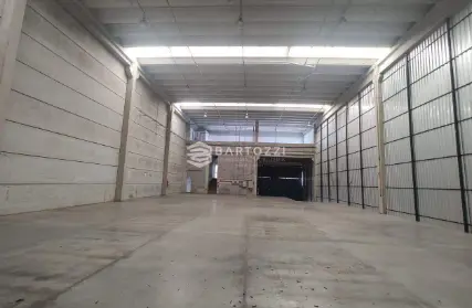 Imagem: Galpão / Salão para Alugar, Piraporinha