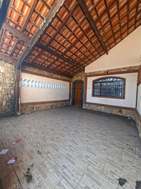 Casa Térrea à Venda: Ocian, 3 Quartos, 2 Suítes,2 Vagas por R$ 550.000,00.