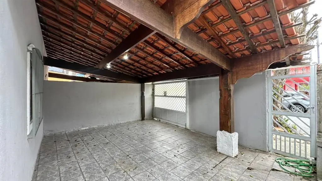 Casa Térrea à Venda: Vila Tupi, 2 Quartos, 2 Vagas por R$ 370.000,00.
