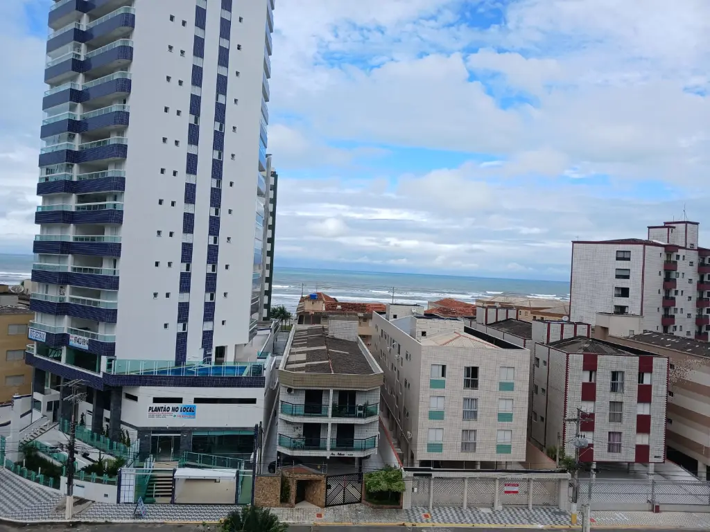 Apartamento à Venda: Caiçara, 2 Quartos, 1 Suíte,1 Vaga por R$ 390.000,00.