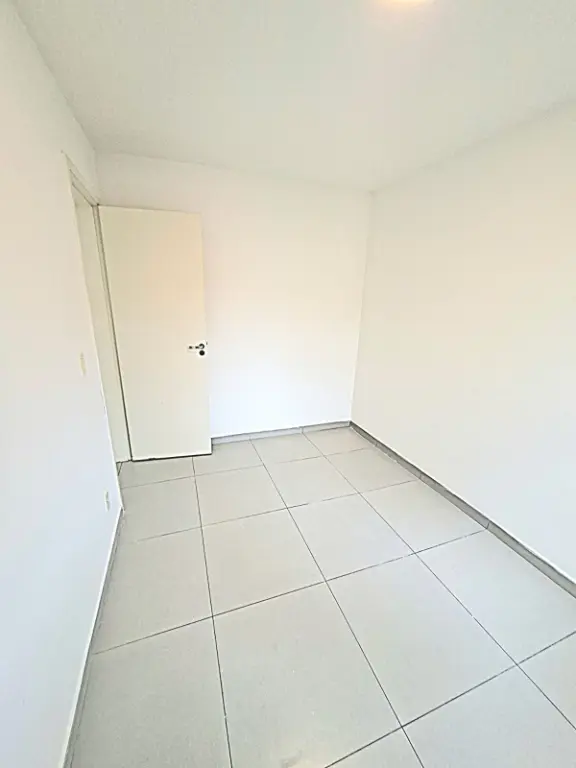 Apartamento à Venda: Guaianases, 2 Quartos, 1 Vagas por R$ 185.000,00.