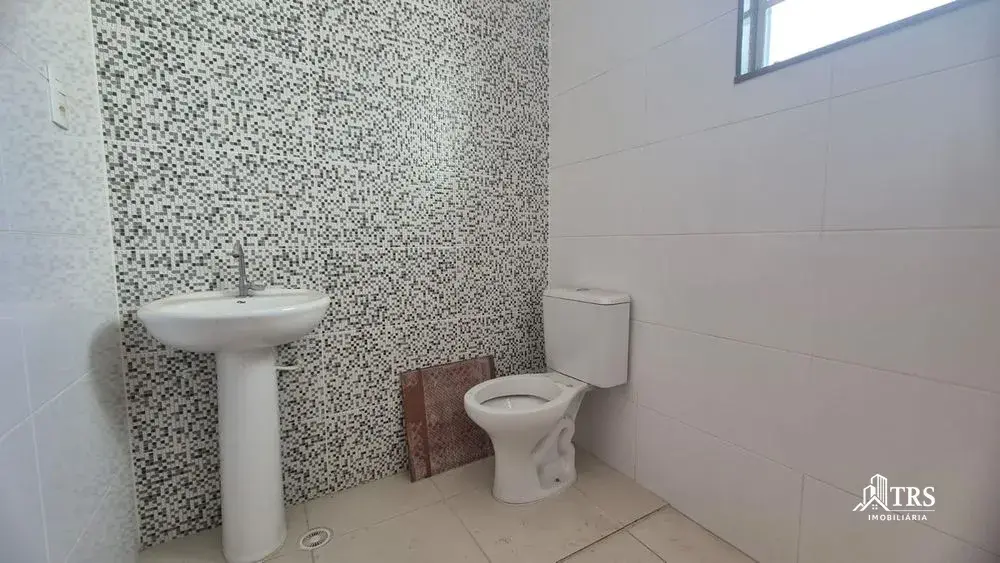Sobrado à Venda: Jardim Popular, 3 Quartos, 3 Suítes,3 Vagas por R$ 600.000,00.