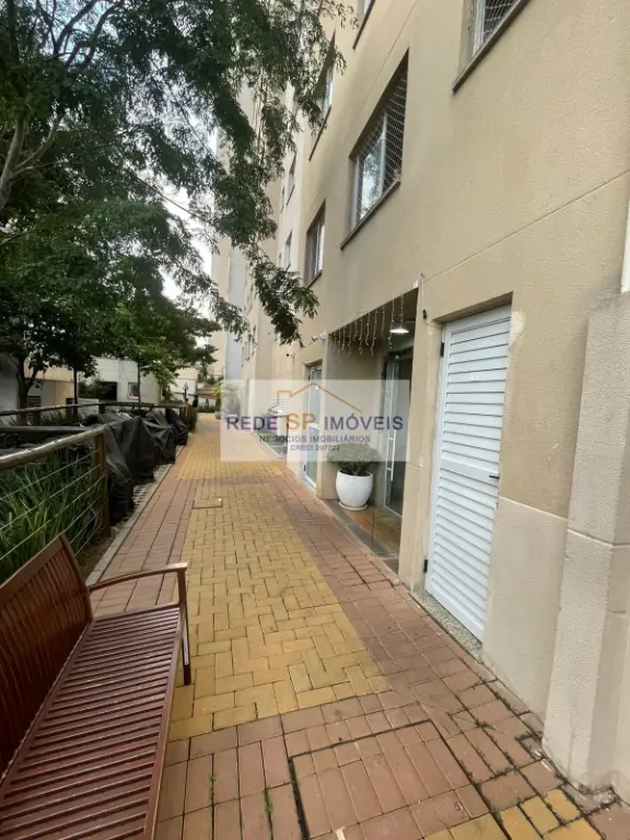 Apartamento à Venda: Vila Carmosina, 2 Quartos, por R$ 225.000,00.