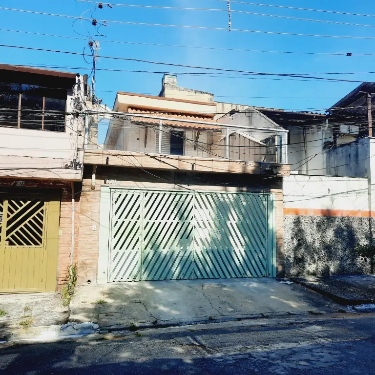 Sobrado à Venda: Vila Antonieta, 4 Quartos, 2 Suítes,2 Vagas por R$ 480.000,00.
