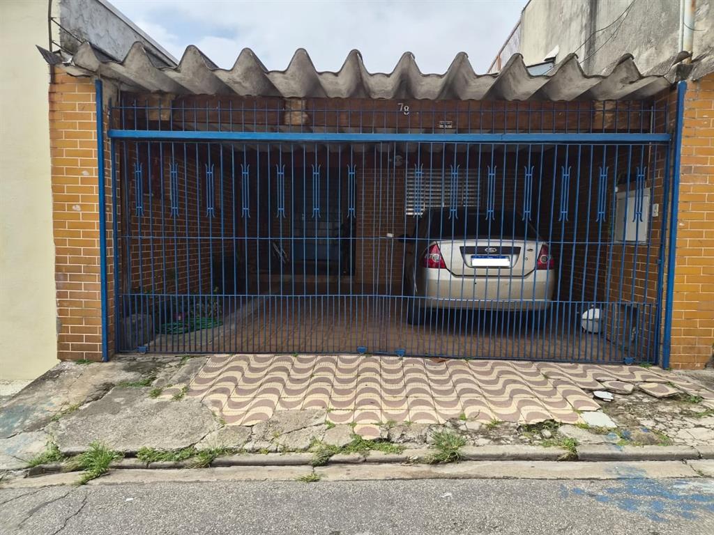 Casa Térrea à Venda: Jardim Laone, 1 Quarto, 2 Vagas por R$ 300.000,00.