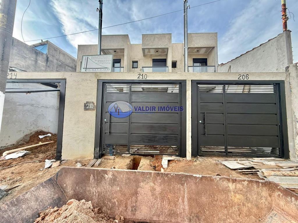 Sobrado à Venda: Vila Elze, 2 Quartos, 1 Suíte,2 Vaga por R$ 630.000,00.