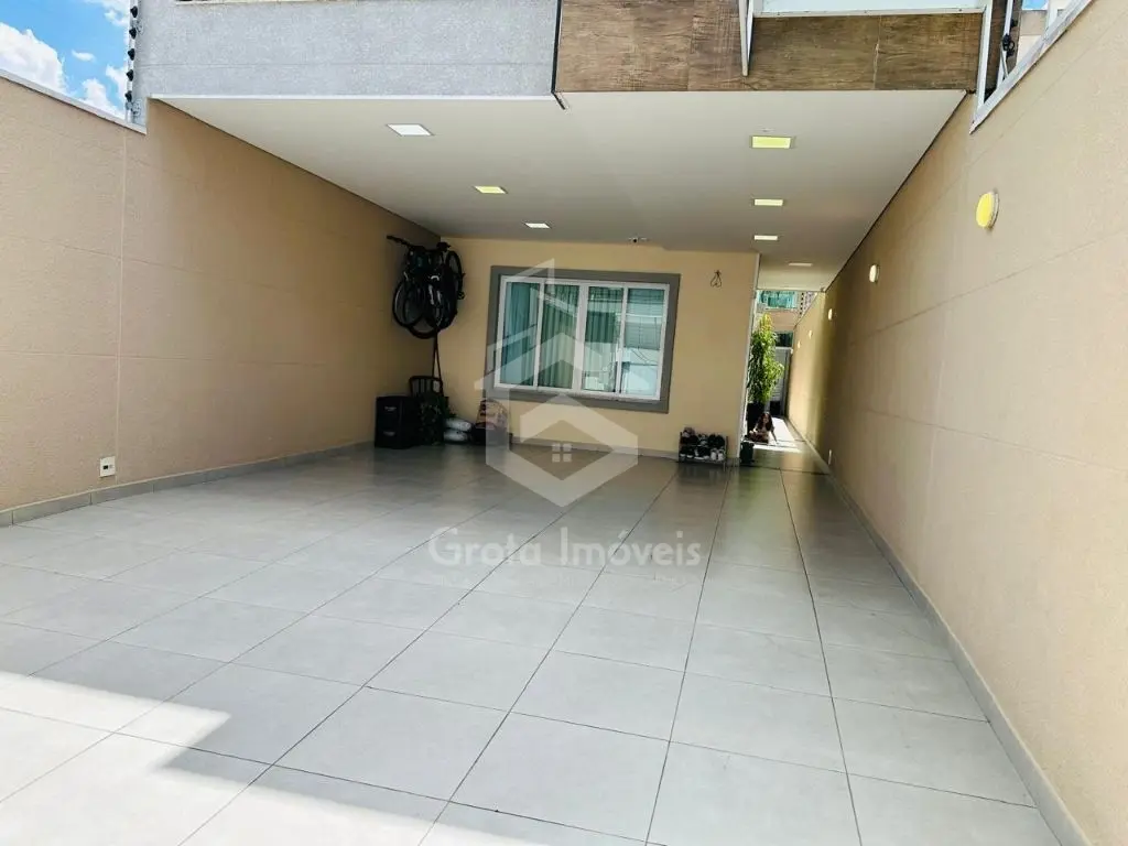 Sobrado à Venda: Penha, 4 Quartos, 4 Suítes,5 Vagas por R$ 1.755.000,00.