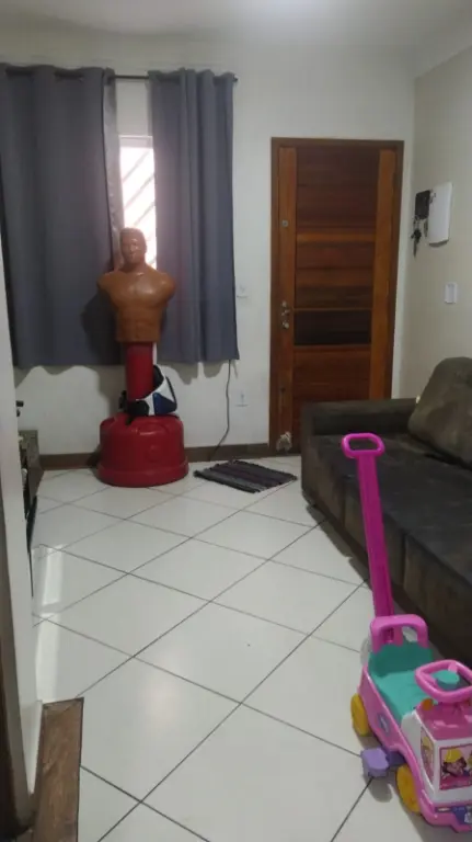 Sobrado à Venda: Vila Ré, 2 Quartos, 1 Vagas por R$ 370.000,00.