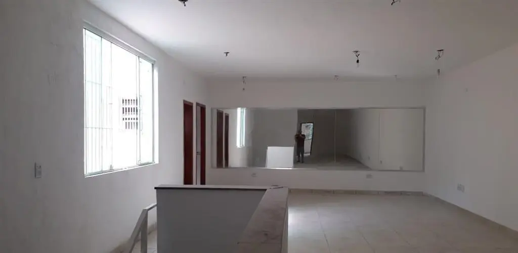 Casa Comercial para Alugar ZL Imóvel - Imagem 1