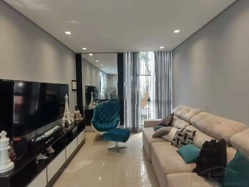 Sobrado à Venda: Vila Lúcia Elvira, 3 Quartos, 3 Suítes,4 Vagas por R$ 1.500.000,00.