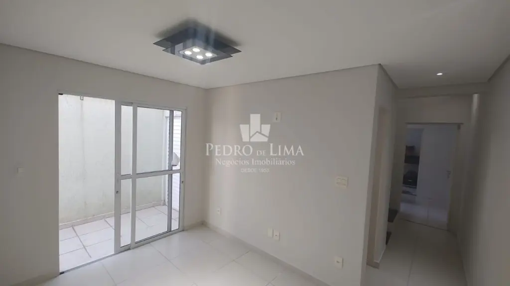 Sobrado à Venda: Vila Esperança, 3 Quartos, 1 Suíte,3 Vaga por R$ 695.000,00.