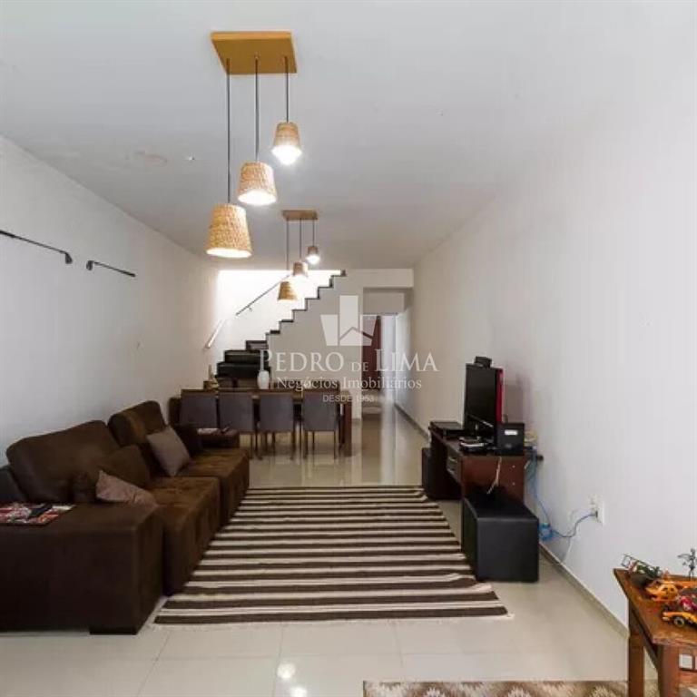 Sobrado à Venda: Vila Carrão, 3 Quartos, 3 Suítes,4 Vagas por R$ 960.000,00.