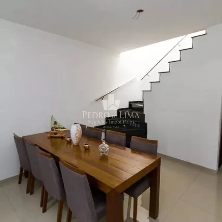 Sobrado à Venda: Vila Carrão, 3 Quartos, 3 Suítes,4 Vagas por R$ 960.000,00.