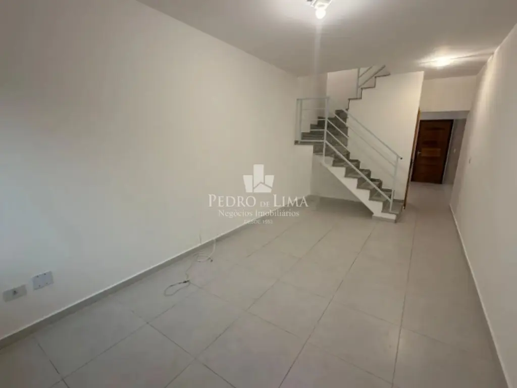 Sobrado à Venda: Vila Matilde, 2 Quartos, 2 Suítes,2 Vagas por R$ 530.000,00.