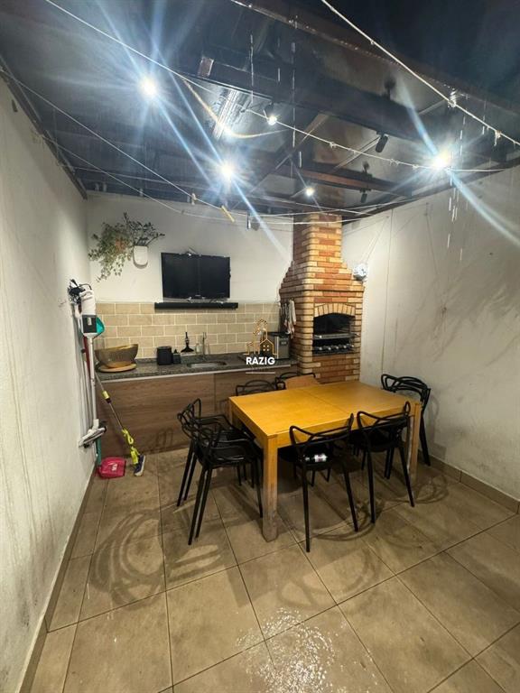 Sobrado à Venda: Cidade Patriarca, 3 Quartos, 1 Suíte,2 Vaga por R$ 830.000,00.