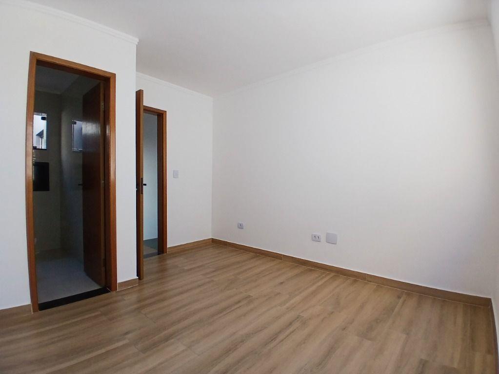 Sobrado à Venda: Vila Antonieta, 2 Quartos, 2 Suítes,2 Vagas por R$ 580.000,00.