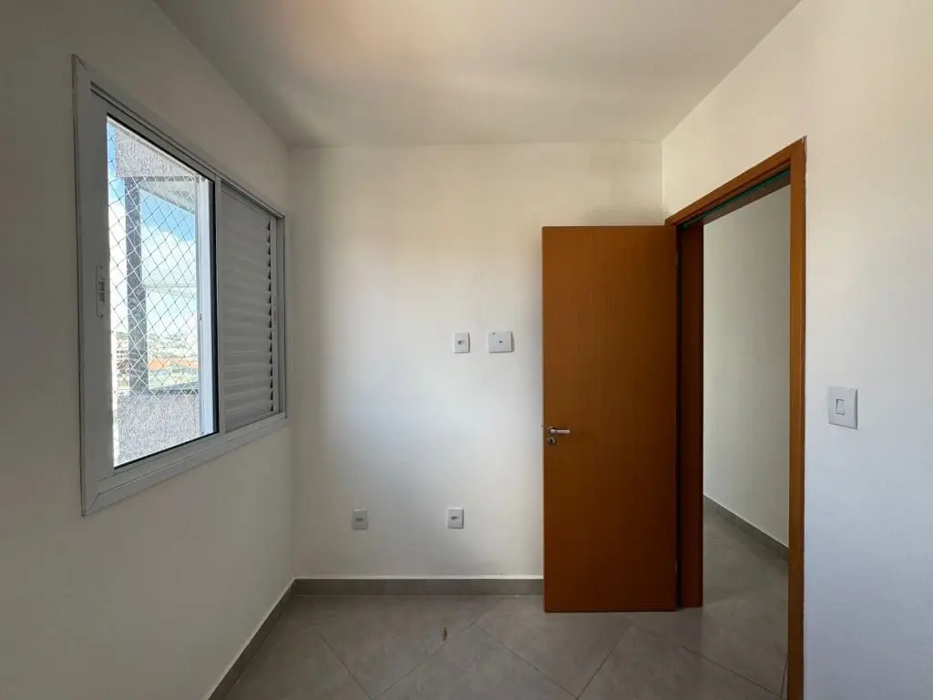 Apartamento à Venda: Itaquera, 2 Quartos, por R$ 350.000,00.