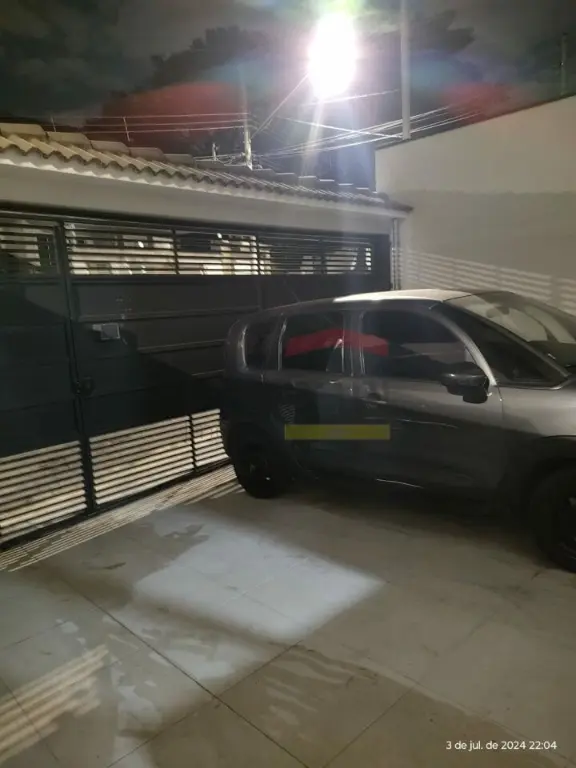 Sobrado à Venda: Vila Nivi, 2 Quartos, 2 Suítes,3 Vagas por R$ 680.000,00.