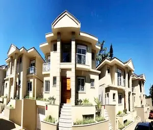 Imagem: Condomínio Fechado para Venda, Barro Branco (Zona Norte)