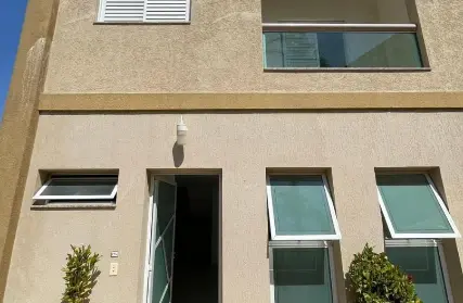 Imagem: Sobrado para Venda, Chora Menino