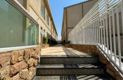 Imagem: Sobrado para Venda, Chora Menino