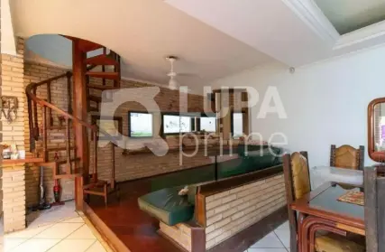 Imagem: Sobrado para Venda, Parada Inglesa
