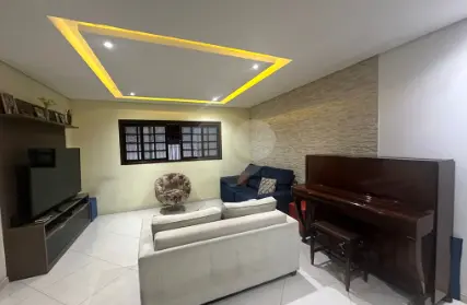 Imagem: Sobrado para Venda, Chora Menino