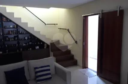 Imagem: Sobrado para Venda, Chora Menino