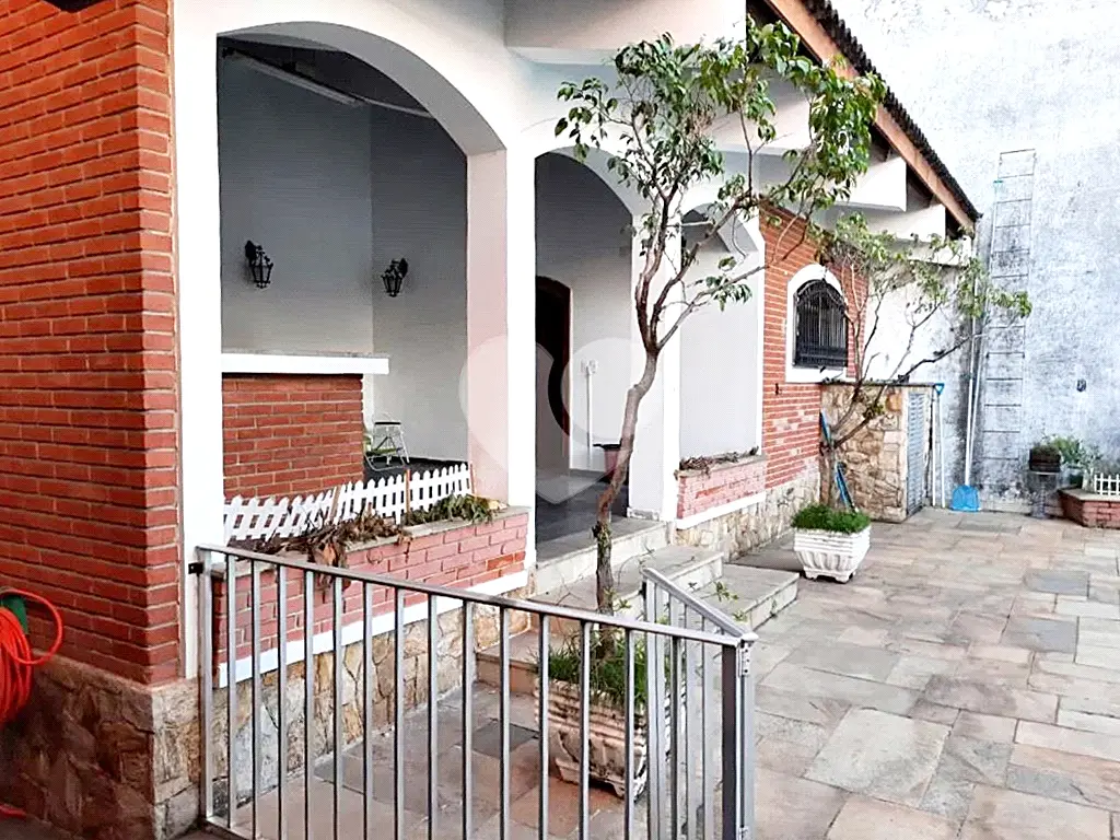Sobrado à Venda: Santana, 4 Quartos, 2 Suítes,5 Vagas por R$ 2.500.000,00.