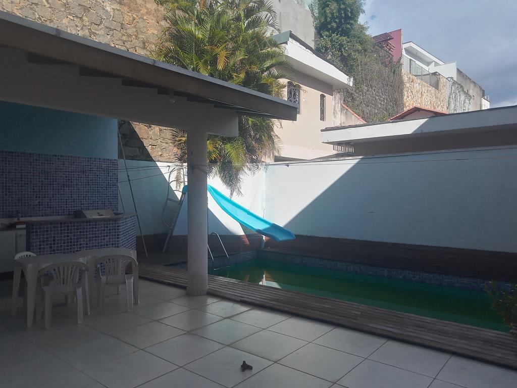 Sobrado à Venda: Tremembé, 3 Quartos, 3 Suítes,2 Vagas por R$ 1.370.000,00.
