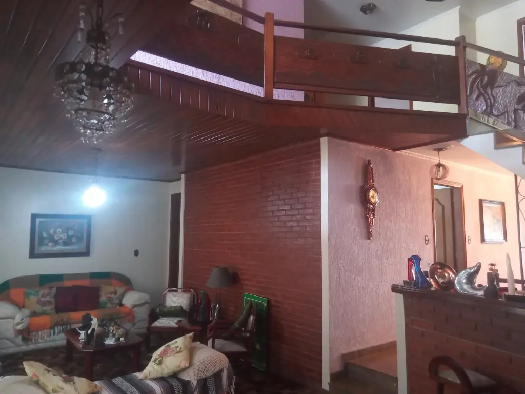 Sobrado à Venda: Tremembé, 3 Quartos, 3 Suítes,2 Vagas por R$ 1.370.000,00.