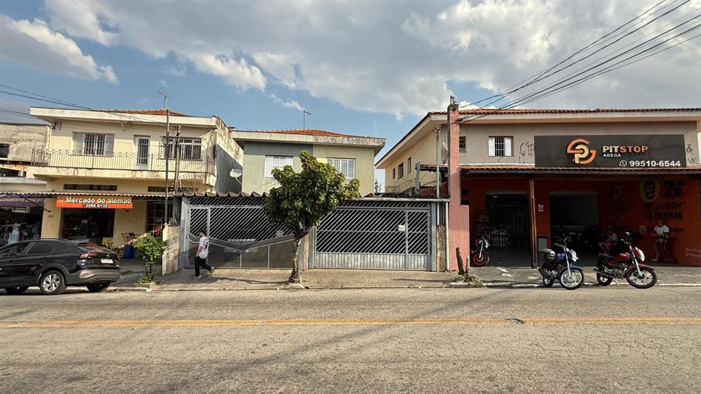Sobrado à Venda: Tremembé, 4 Quartos, 1 Suíte,2 Vaga por R$ 500.000,00.