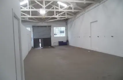 Imagem: Galpão / Salão para Alugar, Luz