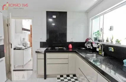 Imagem: Sobrado para Venda, Vila Mangalot