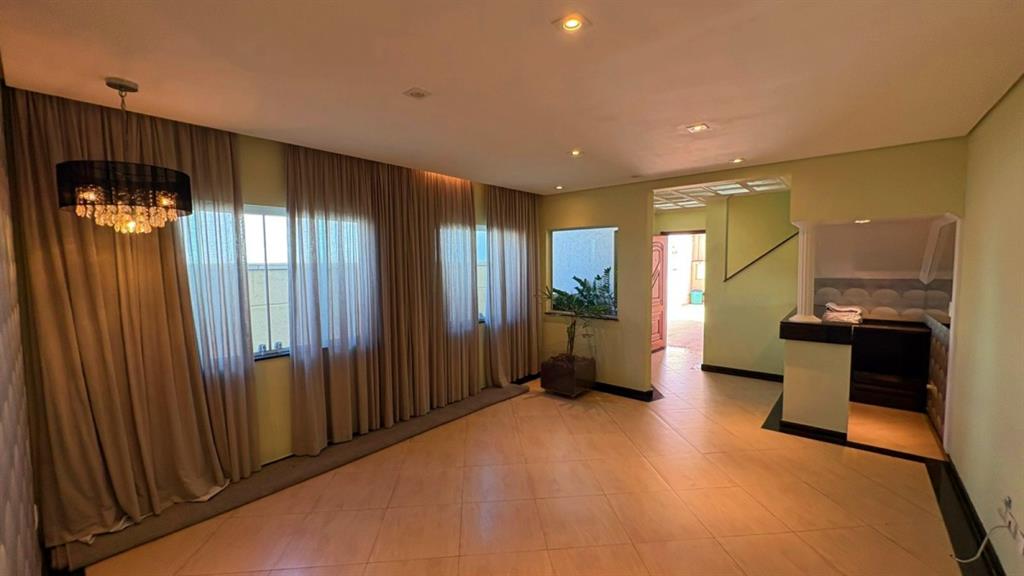 Sobrado à Venda: Jardim Felicidade (Zona Oeste), 3 Quartos, 1 Suíte,4 Vaga por R$ 1.070.000,00.
