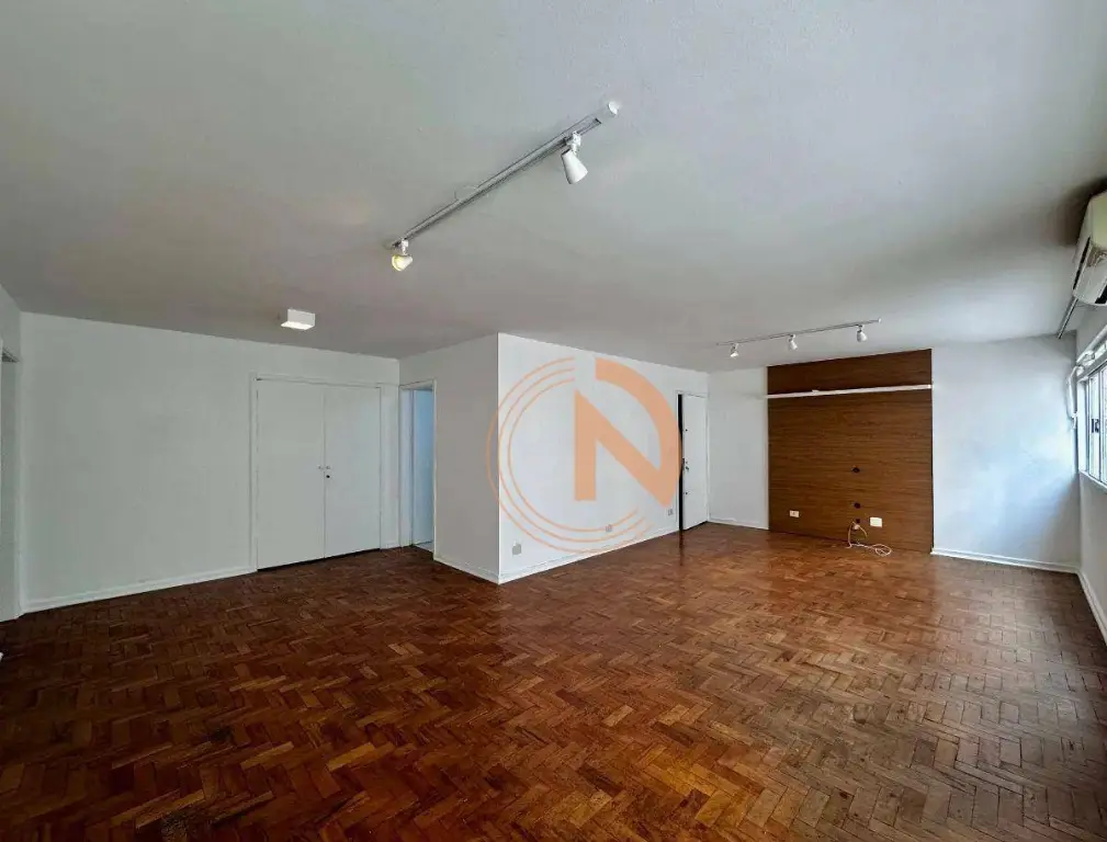 Apartamento à Venda: Itaim Bibi, 3 Quartos, 1 Suíte,1 Vaga por R$ 1.650.000,00.