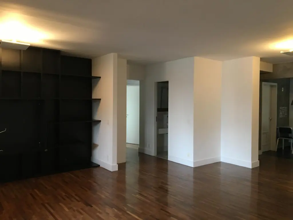Apartamento à Venda: Vila Mariana, 3 Quartos, 2 Suítes,2 Vagas por R$ 1.950.000,00.