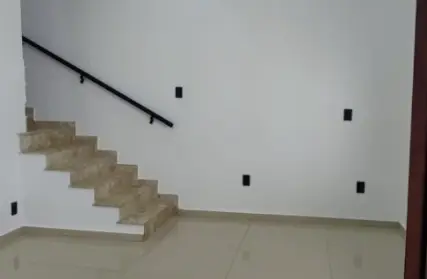 Imagem: Sobrado para Venda, Jardim Lourdes (Zona Sul)