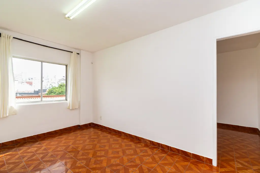 Apartamento à Venda: Aclimação, 2 Quartos, 1 Vagas por R$ 380.000,00.