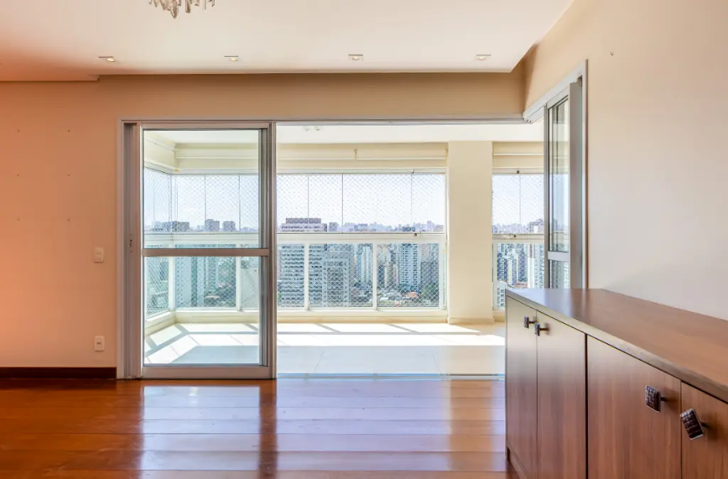 Apartamento à Venda: Vila Olímpia (Zona Sul), 3 Quartos, 3 Suítes,4 Vagas por R$ 5.900.000,00.