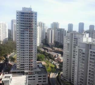 Vila Andrade passa ao largo da crise
